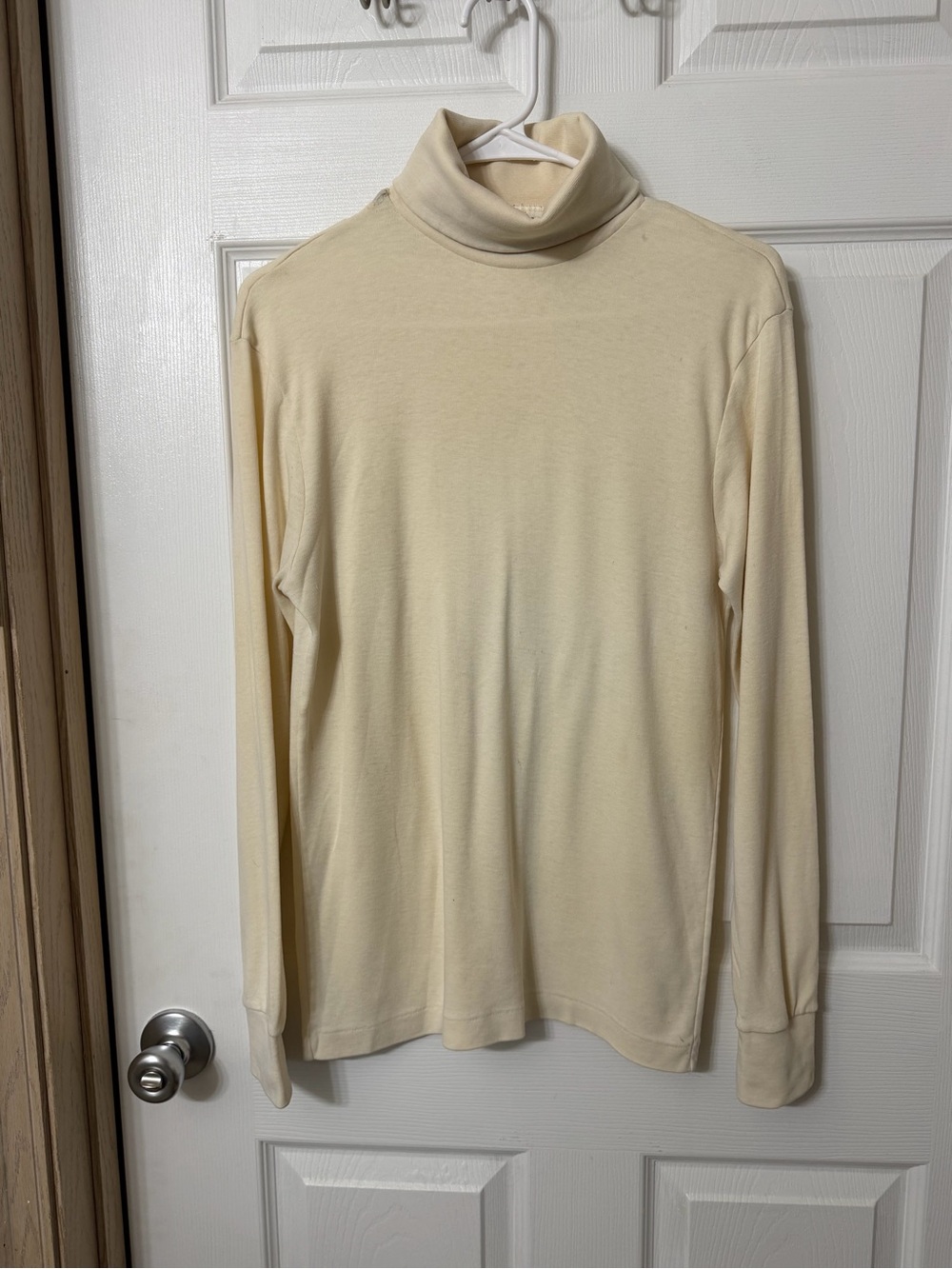 Obermeyer Cream Turtleneck Long-Sleeve Sweater